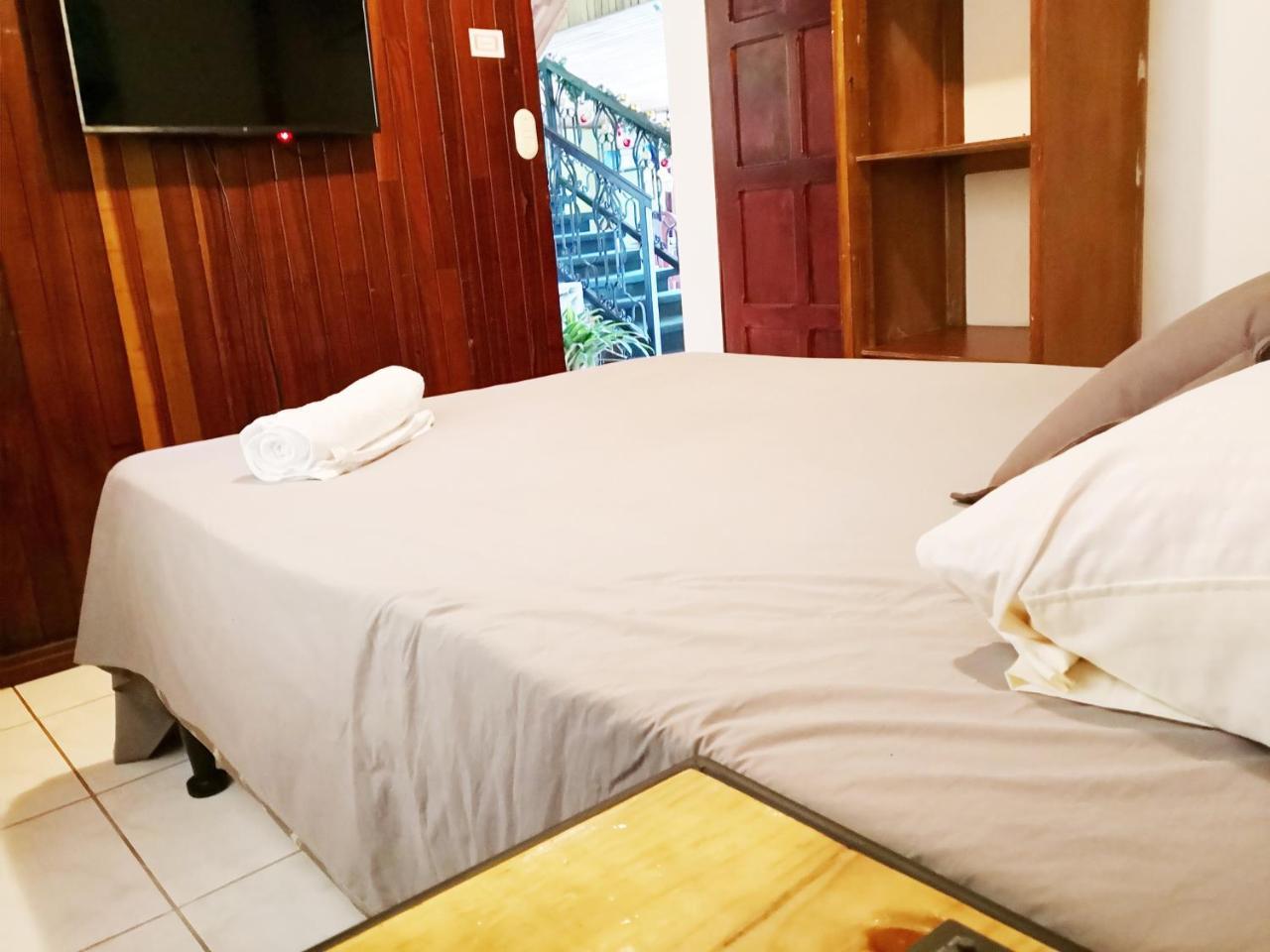 Vida Tropical Bed and Breakfast Alajuela Exterior foto
